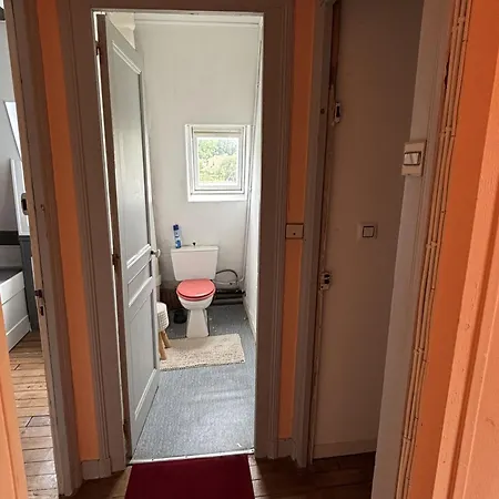 Sous Les Toits Avec Parking Proche De La - Fr-1-712-95 Appartamento *